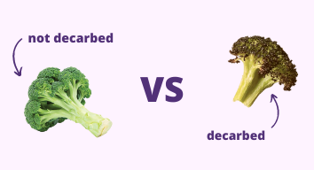 Picture of normal broccolli and broccolli that has been through decarboxylation on a light pink background